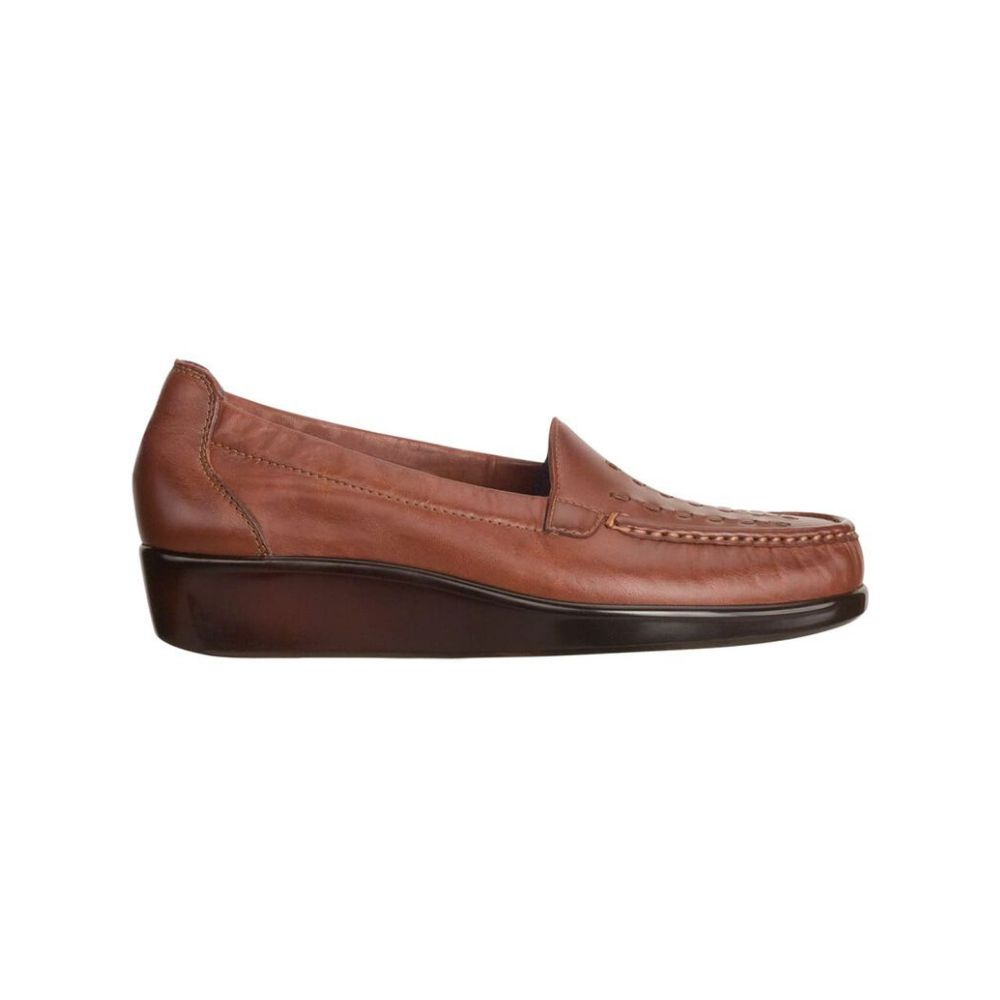 SAS Women’s Weave Handcrafted Comfort Clog – Chestnut