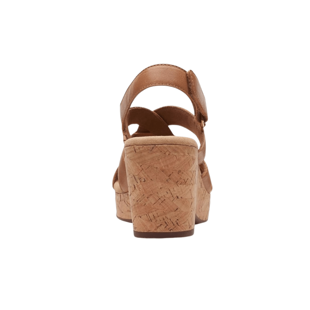 Clarks Women's Giselle Beach Tan Leather Wedge Sandal 26164796 8
