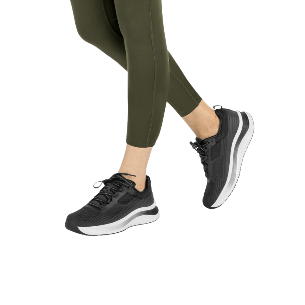 Orthofeet Relay - Women's Hand's Free Running Shoe - Black 87001M 5