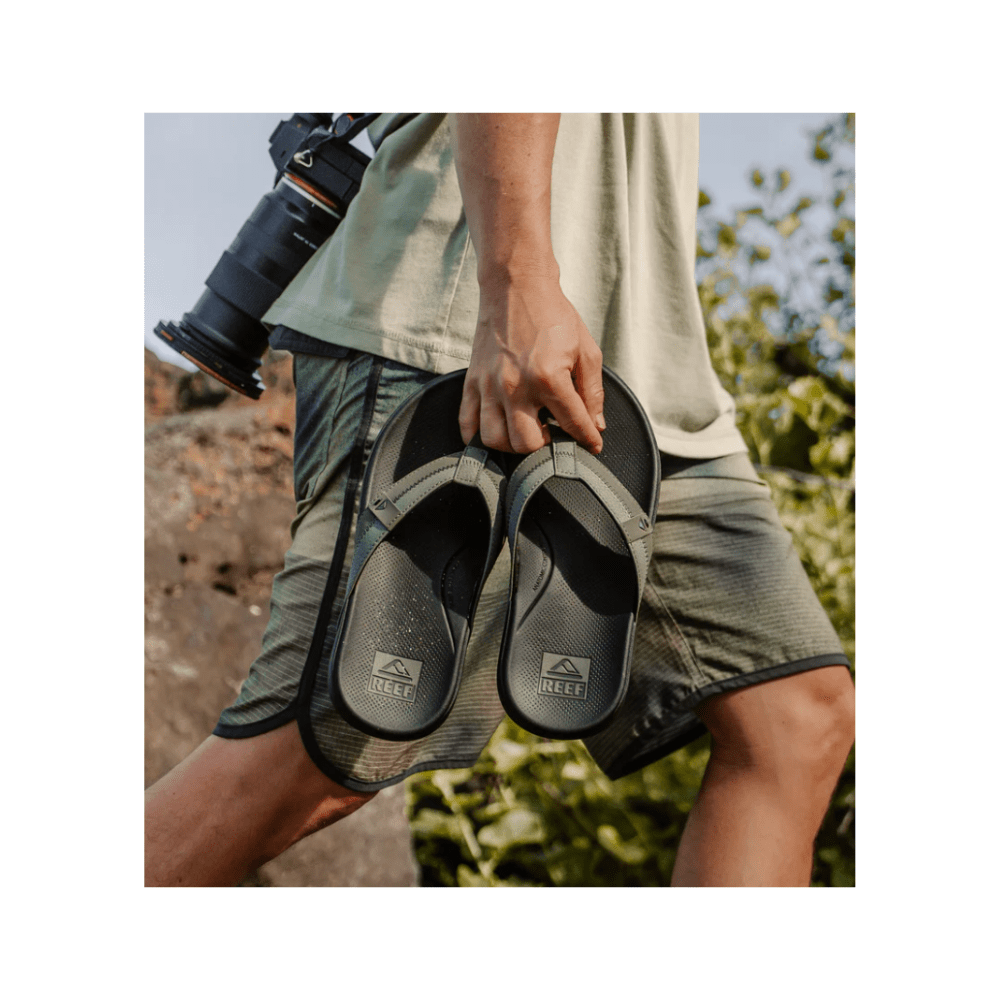 REEF Men’s Cushion Phantom 2.0 Water-Friendly Flip-Flops – Olive / Gum 3