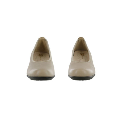 SAS Women’s Milano Leather Comfort Pump – Crema