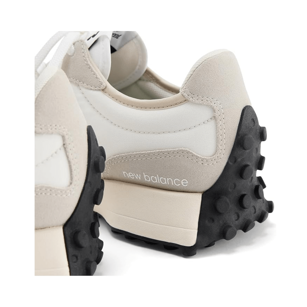 New Balance Unisex 327 Lightweight Running Shoe Sea Salt / White 7