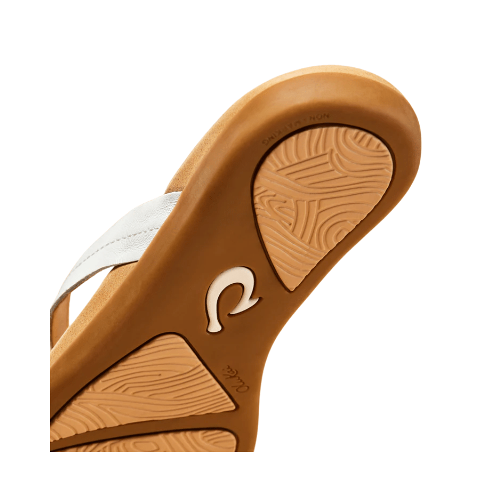 Olukai Honu Women’s Leather Beach Sandals - Bright White / Golden Sand 8