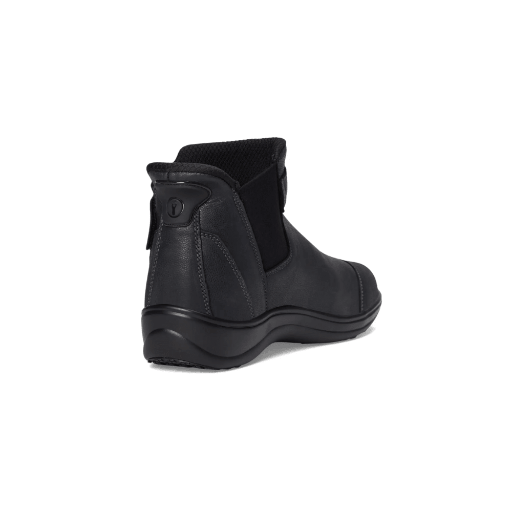 OrthoFeet Women's Blaire Hands-Free Boot - Black 6