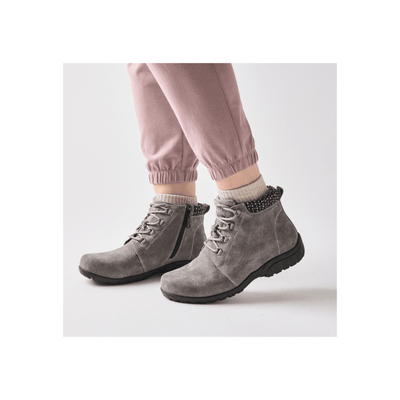 Propét Women's Delaney Scotchgard Leather & Suede Ankle Boot 15