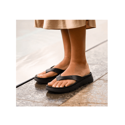 REEF Vista Luxe Vivianahh Women’s Sandals – Black/Black 8