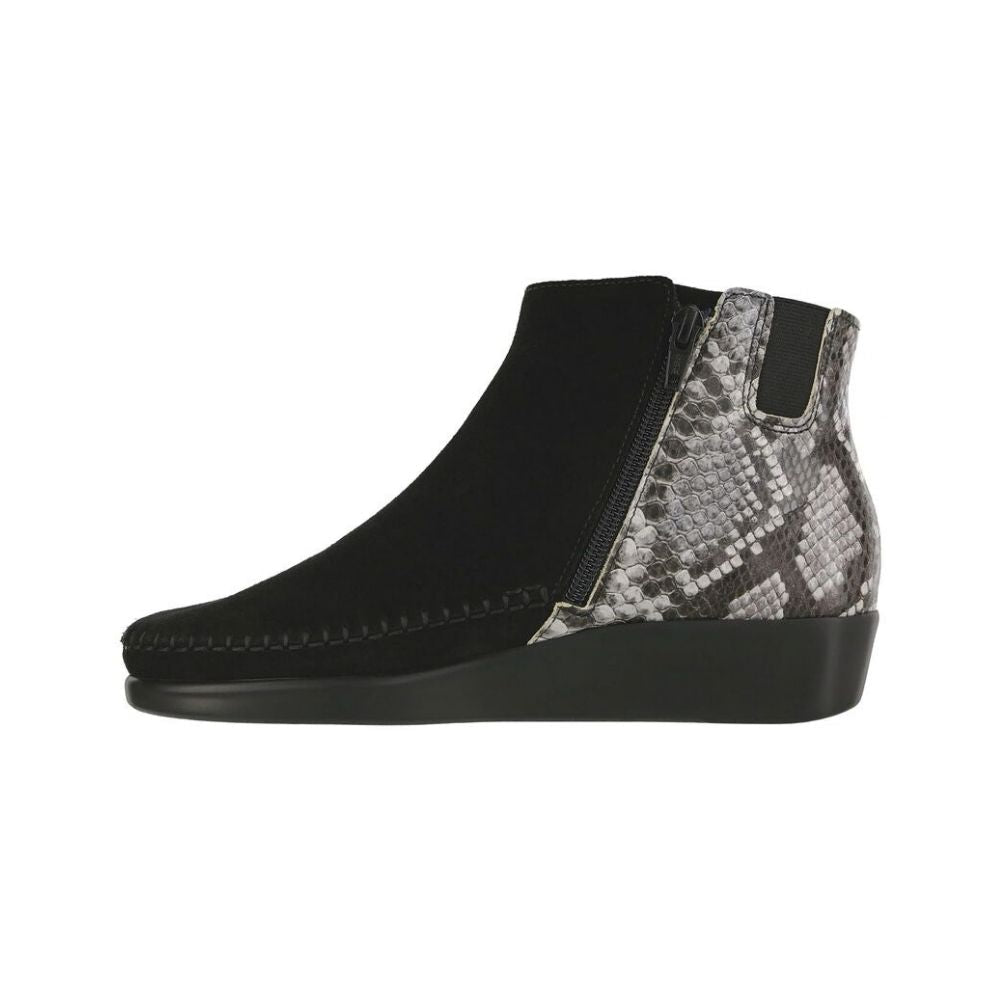 SAS Women's Jade Comfort Ankle Bootie – Nero / Mamba 5