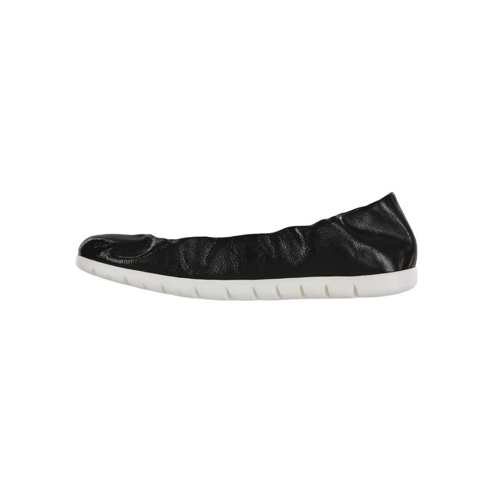 SAS Women’s Radiant Flexible Comfort Slip-On Flat Shoe - Carbon 5