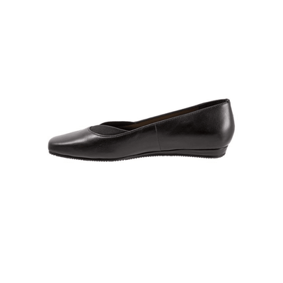 SoftWalk Women's Viana Leather Comfort Loafer Flat - Black 5